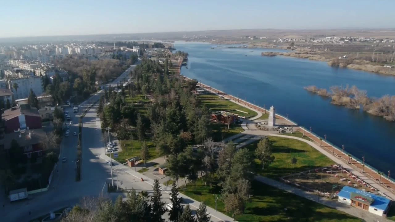 F�rat Nehri Kenar�: Medeniyetlerin nabz� burada atar