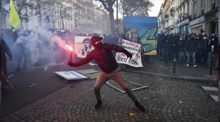 Fransa'da Macron'dan geri adım