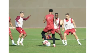 Galatasaray, Trabzonspor ma hazrlklarn srdrd
