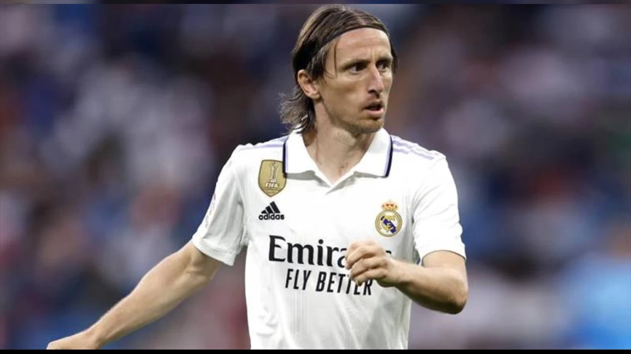 Galatasaray ve Fenerbahçe için Modric iddiası