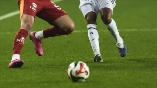 Galatasaray'dan Trabzonspor'un can damar�na operasyon