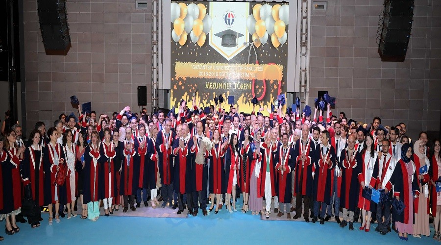 GAÜN Tıp’ta mezuniyet heyecanı