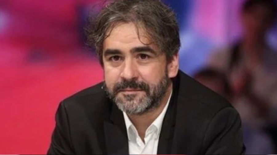 Gazeteci Deniz Y�cel'e yakalama karar�