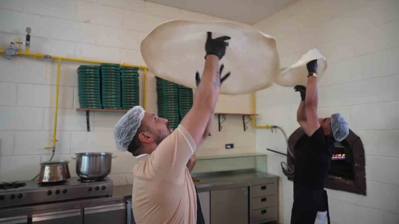 Gaziantepli katmer ustalar�ndan �talyanlar� k�skand�ran �ov