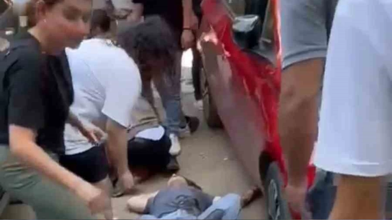 G�zellik merkezi �n�nde b��akl� deh�et: 2 �l�, 1 yaral�