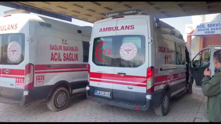 Hakkari'de gıda zehirlenmesi iddiasıyla çok sayıda öğrenci hastaneye kaldırıldı