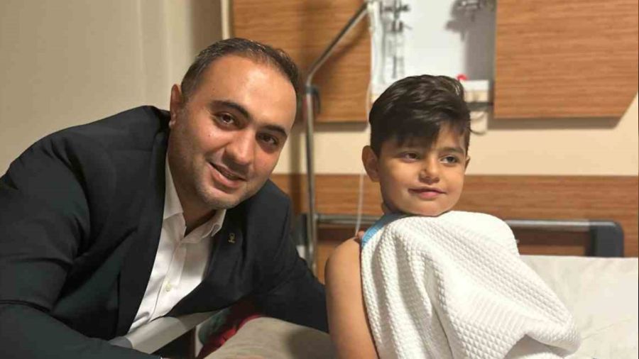 Heimlich manevrası ile 5 yaşındaki çocuk boğulmaktan böyle kurtarıldı
