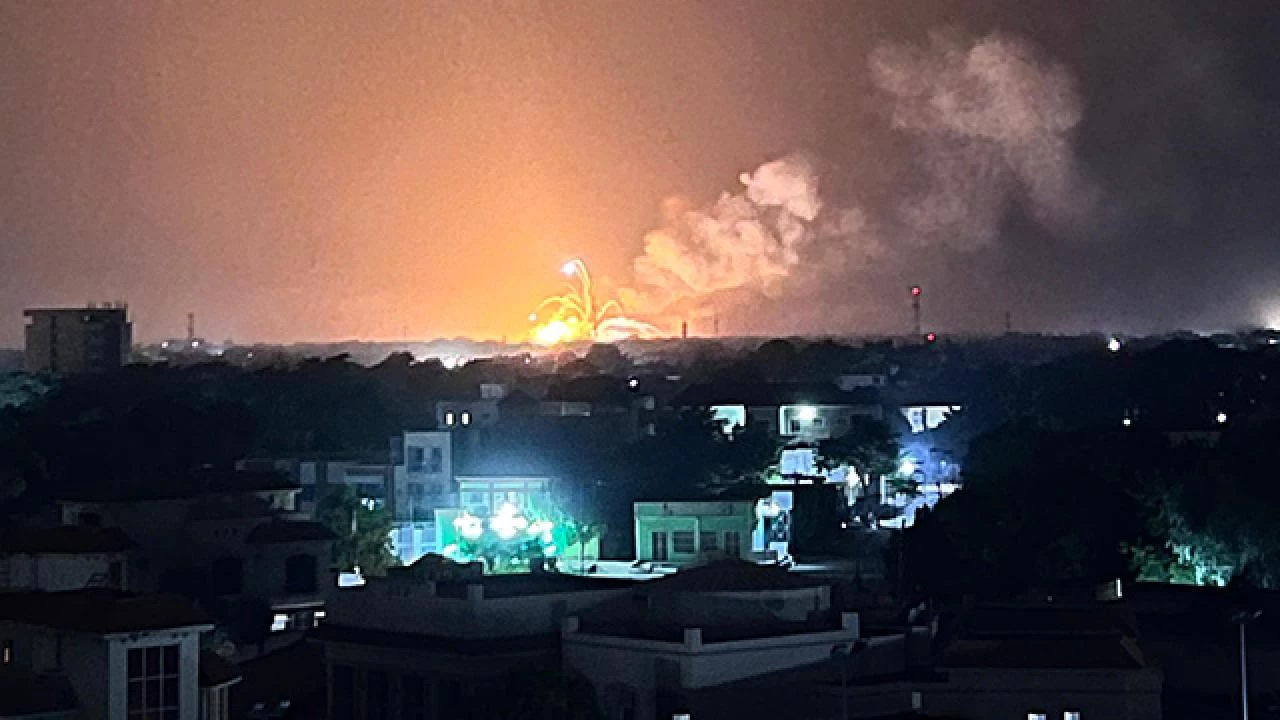 Hizbullah, �srail'in askeri fabrika ve karargah�n� vurdu