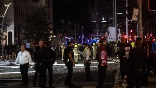 Hizbullah, Tel Aviv'deki askeri noktalara saldırdığını duyurdu