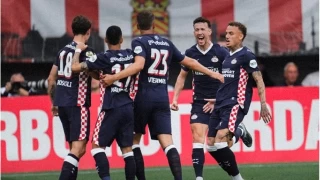 Hollanda'da ampiyon PSV
