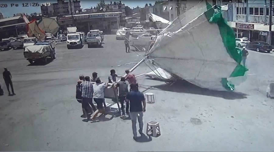 Hortum, hali sava� alan�na �evirdi