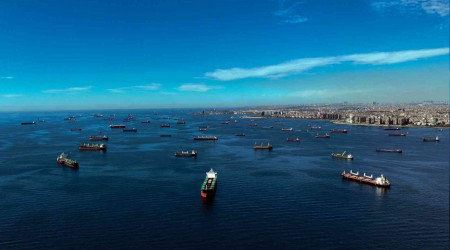 İcralık gemiler Marmara'ya demir attı