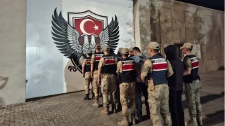 I�d�r'da 11 d�zensiz g��men ve 5 organizat�r yakaland�
