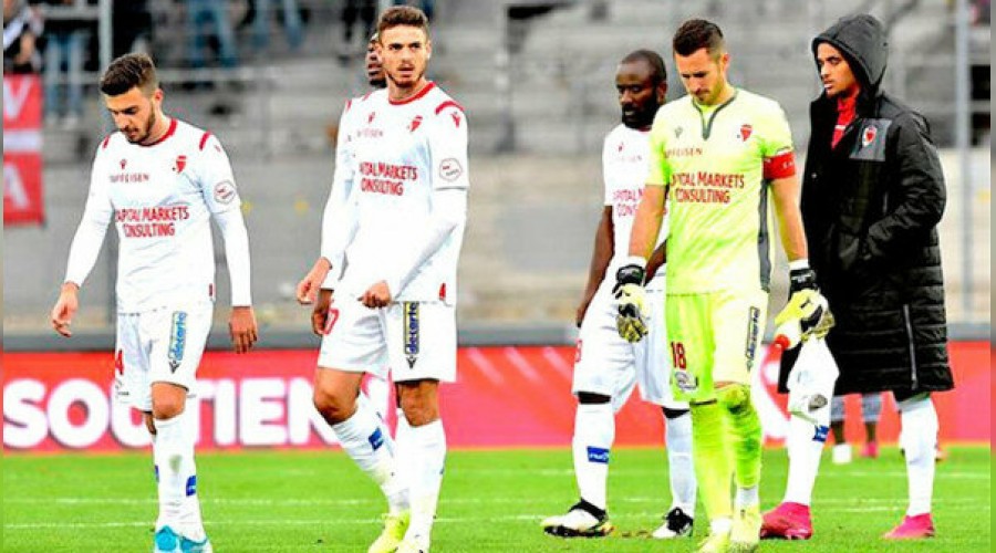 �ndireme gitmeyen futbolcular� kovdu