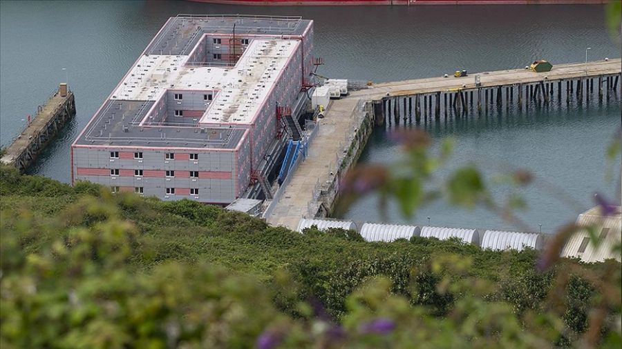 �ngiltere'den gemilere hapsetti�i s���nmac�lara rest