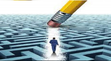 İnsan, bilgi kıtlığında yolunu sapıtır