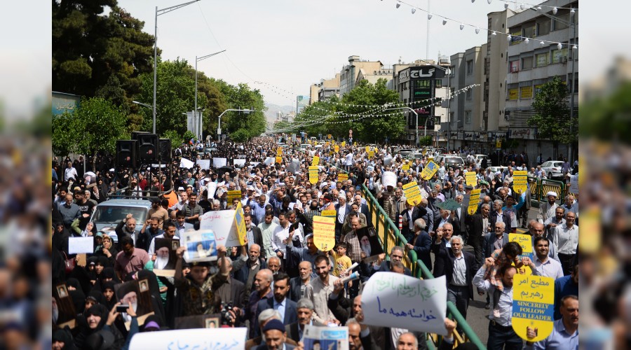 �ran'da halktan n�kleer karara destek