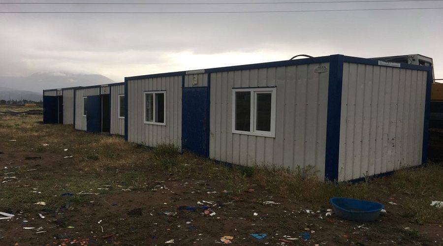 İşçilerin kaldığı konteynerleri çalıp satmışlar