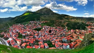 skilip: Tarih kokan sokaklar ve zm bekleyen sorunlar