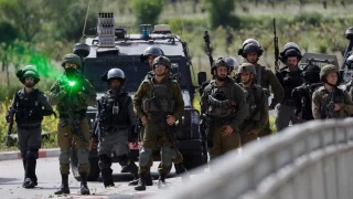 İsrail, esirleri karşılamak için hazırlıkların tamamlandığını duyururken Hamas'tan yeni bir teklif geldi