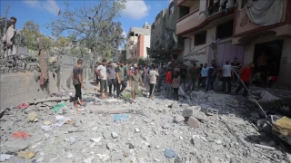 İsrail, Nuseyrat Mülteci Kampı'nda evi bombaladı: 5 ölü