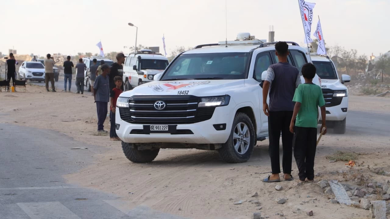srail ordusu: 13 esiri Kzlha'tan teslim aldk