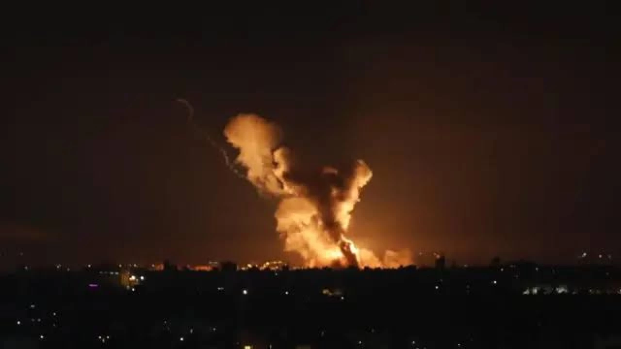 �srail'in L�bnan'�n do�usundaki Baalbek'e d�zenledi�i sald�r�larda 50 ki�i �ld�, 63 ki�i yaraland�