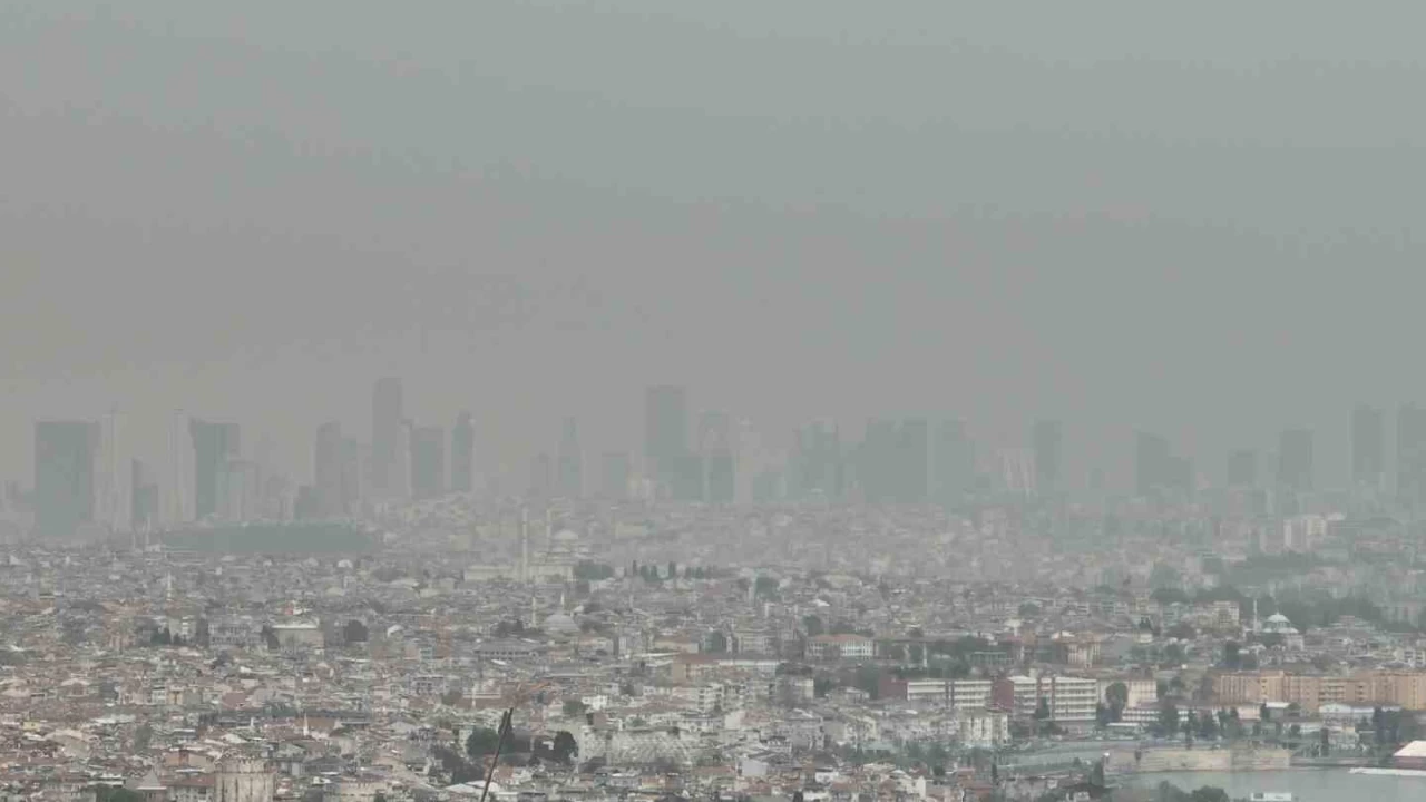 İstanbul'da çöl tozları hayatı olumsuz etkiliyor