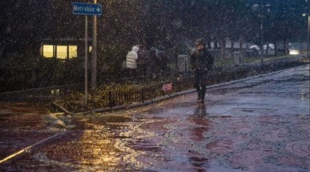 İstanbul ve Ankara'da okullara kar tatili geldi