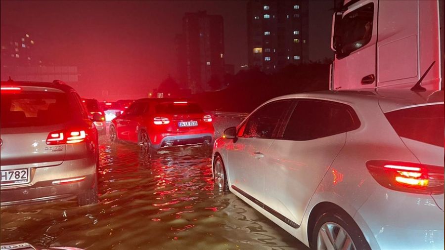 �stanbul'da sa�anak ya��� 