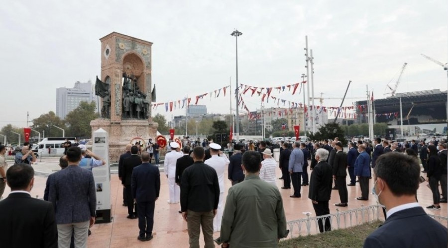 İstanbul'un Kurtuluşu Taksim'de kutlandı
