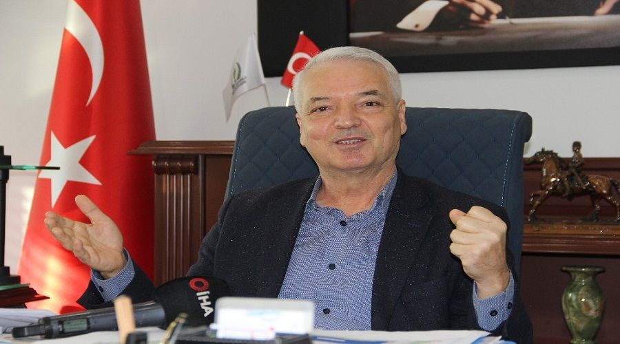 İstifa ettiği belediyeye başkan olarak döndü