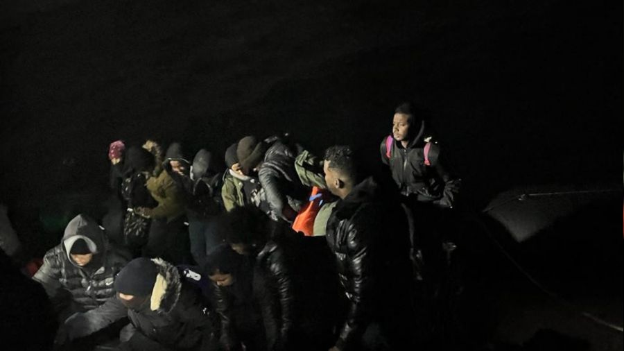 İzmir'de 42 göçmen yakalandı, 38 göçmen kurtarıldı