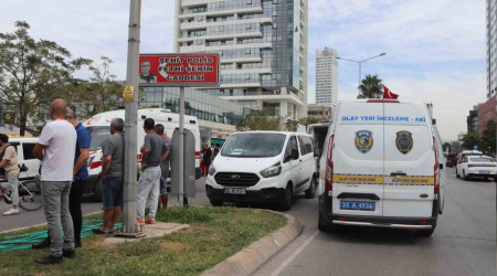 İzmir'de adliye önünde silahlı çatışma: 1 ölü, 3 yaralı