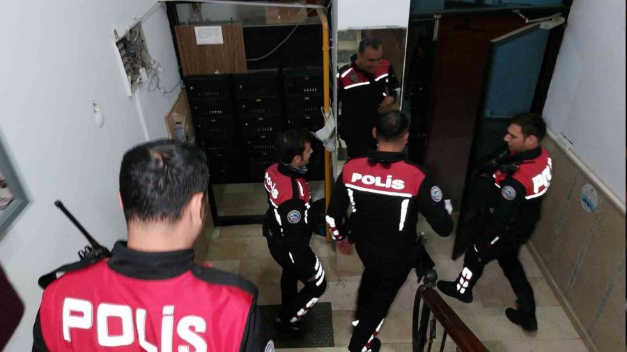 Kad�n avukata b��akl� sald�r� ihbar� polisi alarma ge�irdi