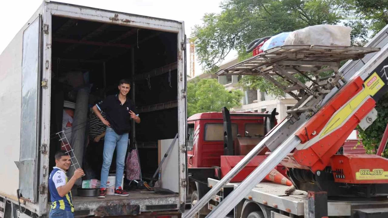 Kahramanmara�'ta rezerv alandaki konut ve i� yerleri ta��n�yor