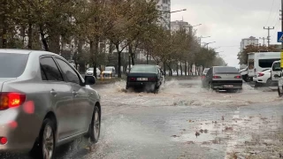 Kahramanmaraş'ta şiddetli yağış su taşkınlarına neden oldu