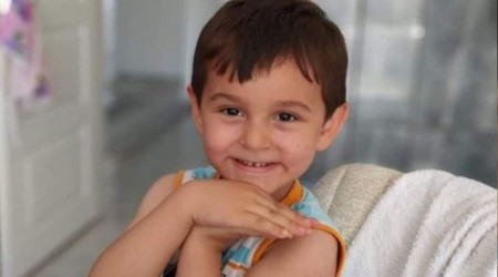 Kamyon 5 yaşındaki çocuğa çarptı