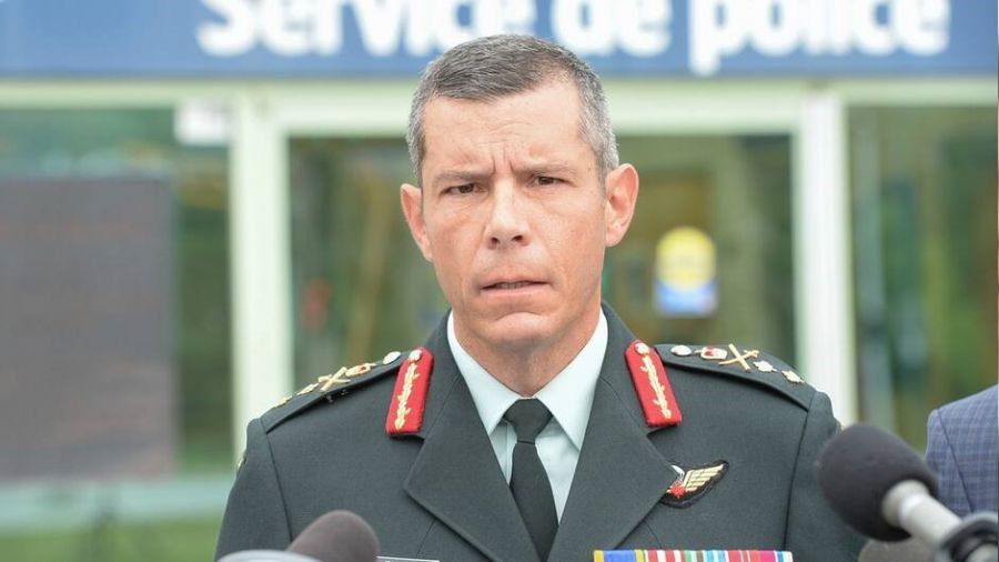 Kanadal� generalden h�k�mete 6 milyon dolarl�k dava