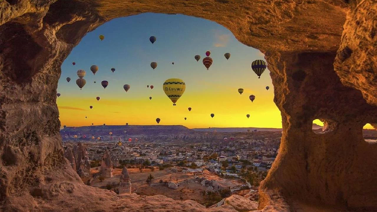 Kapadokya mutlaka görülmesi gereken bir yer