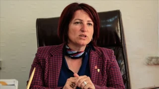  Karaburun Belediye Ba�kan� �lkay Girgin Erdo�an, YEN� Parti'den istifa etti. Girgin yoluna ba��ms�z devam edece�ini belirtti