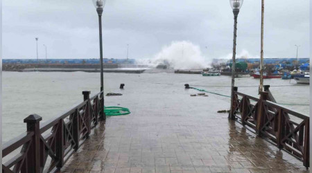 Karadeniz'de lodos etkili oluyor