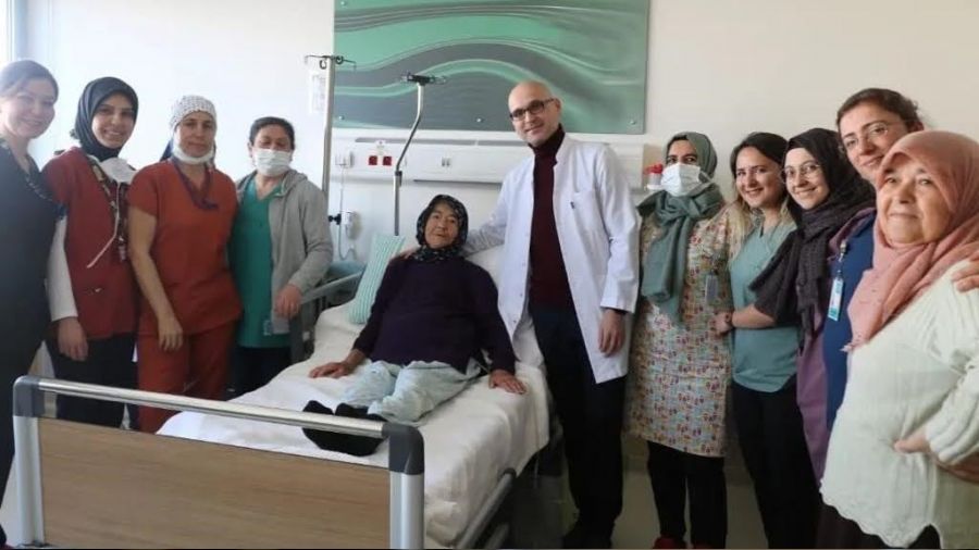 Karn ars yaayordu, 35 santimetrelik kitle kt
