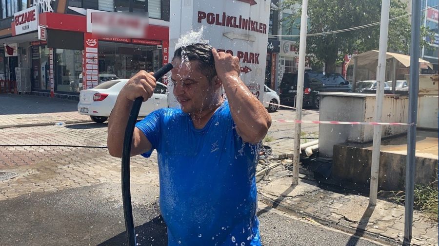 Kavurucu sıcaklar Adıyaman'ı etkisi altına aldı