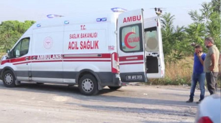Kepsut'ta midibüs devrildi: 17 yaralı