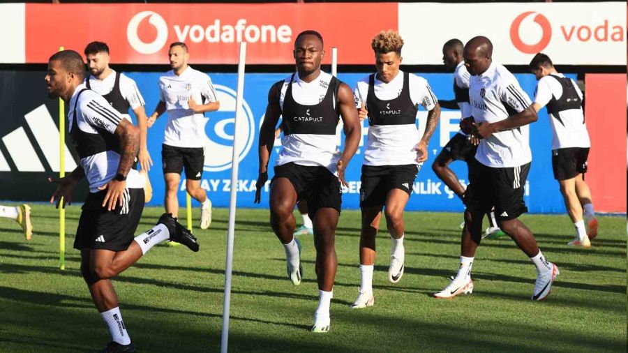 Kiev haz�rl�klar� s�r�yor