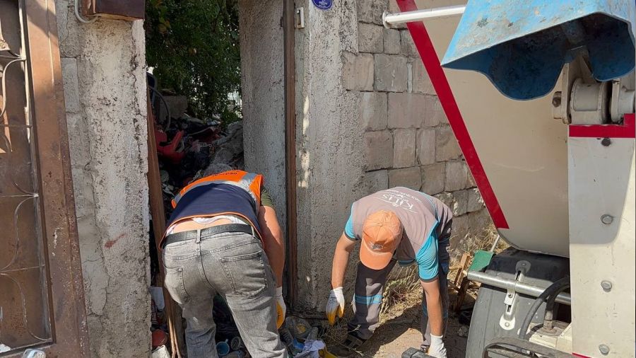 Kilis'te 74 yaşındaki adam çöp evde ölü bulundu