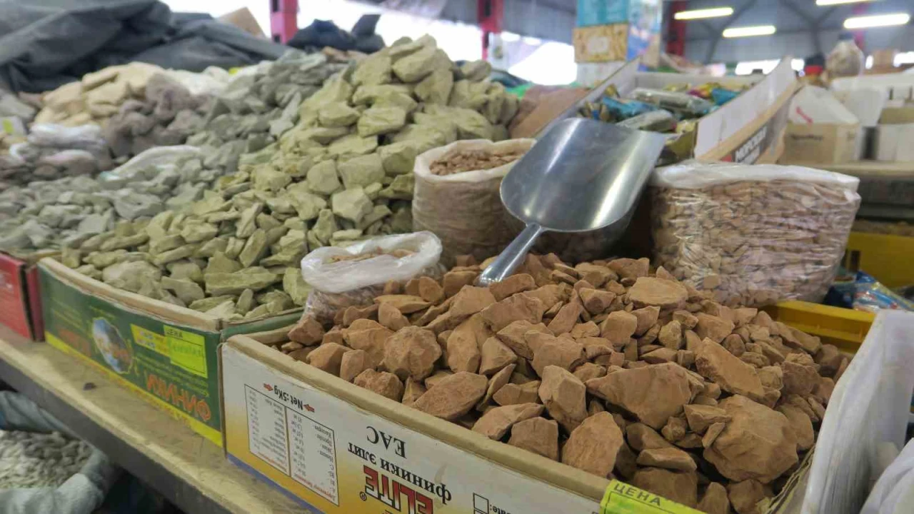 K�rg�zistan'da vitamin ve mineral kayna�� olarak t�ketilen toprak: Gulboto