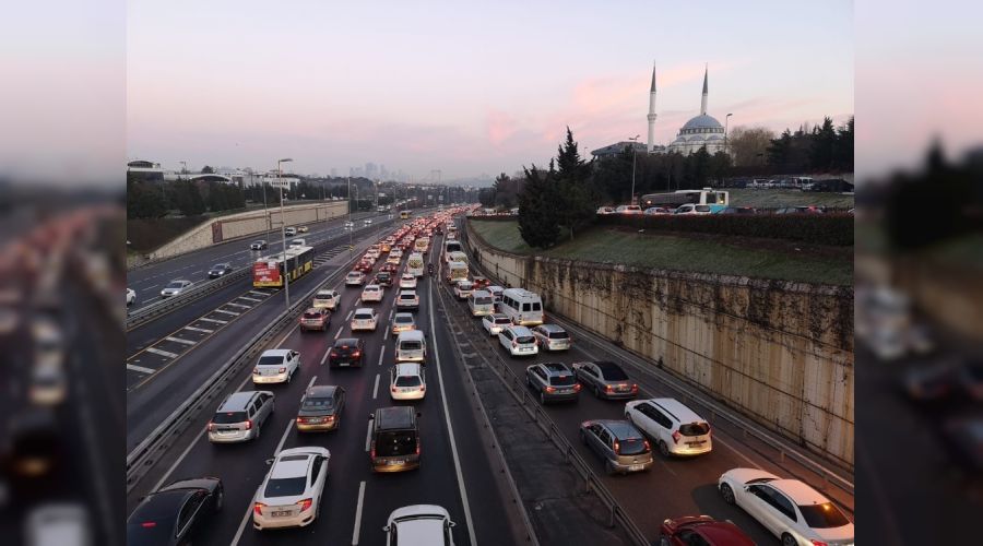 K�s�tlama sonras� �stanbul'da trafik yo�unlu�u