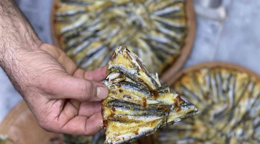 Köftesi, sucuğu, döneri, tatlısından sonra pizzası da yapıldı